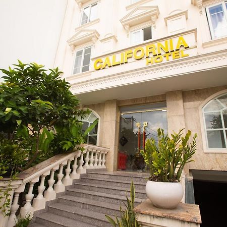 California Hotel Хошимин Экстерьер фото