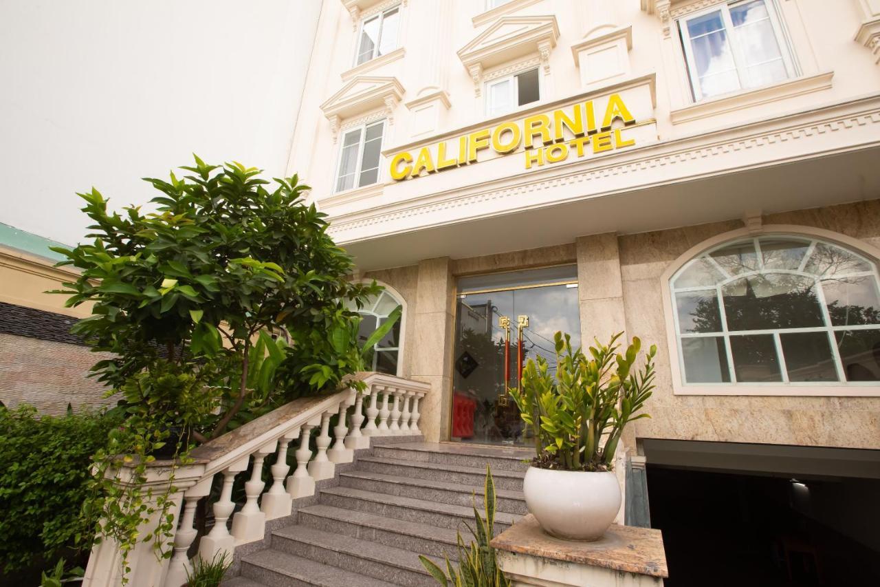 California Hotel Хошимин Экстерьер фото